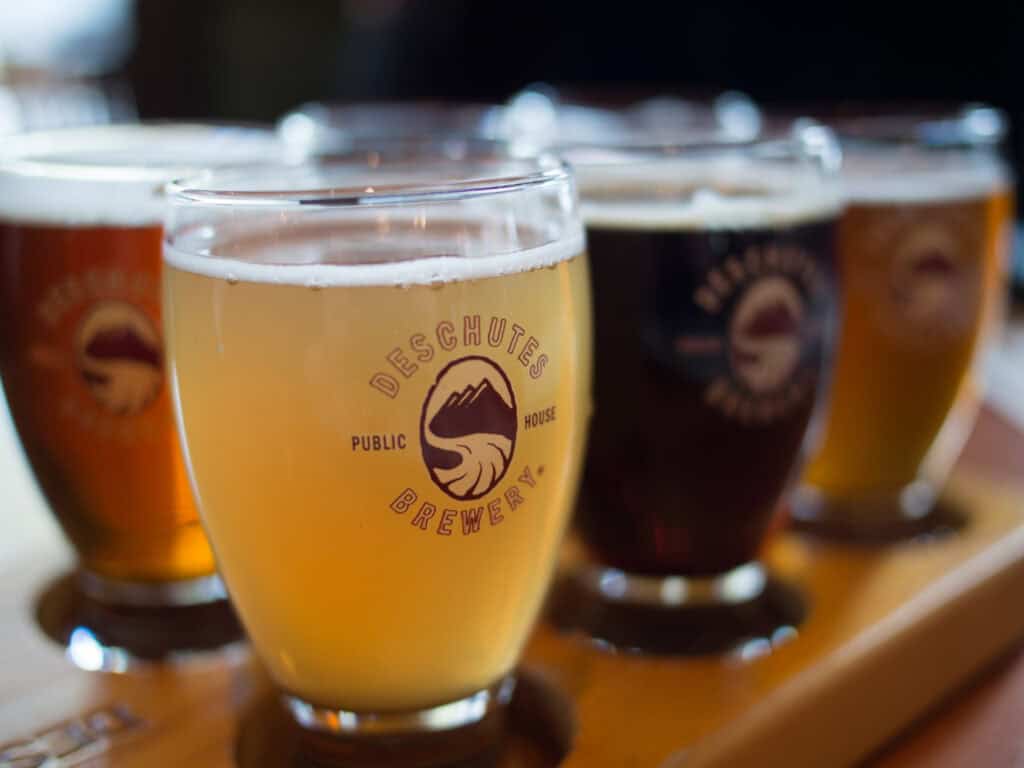 difference between nitro and cask beer deschutes beer flight