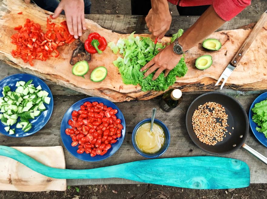 farm-to-table-restaurants-using-local-ingredients-reliable-water