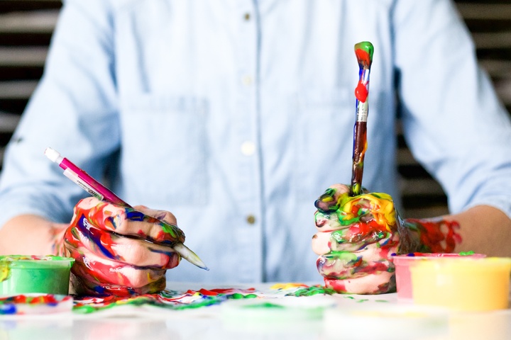 Painting is one art therapy technique that can significantly improve cognitive capabilities
